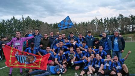 El Zarramonza celebra el título de la Copa FNF