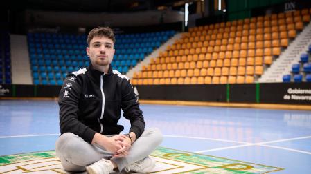 Eloy de Pablos, jugador de Osasuna Magna, en la pista de Anaitasuna