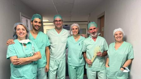 Equipo de Mutua Navarra que participó en la intervención de muñeca.