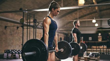 La ciencia muestra lo innecesario que es realizar entrenamientos excesivamente fatigantes: en múltiples ocasiones, cuando se entrena menos de lo programado, los resultados suelen ser mejores