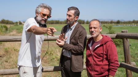 Rodaje de la película 'Pájaros', con Pau Durá (i), director, Luis Zahera (c) y Javier Gutiérrez (d), que se estrena este viernes en España