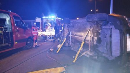 Efectivos de bomberos, en el lugar del suceso