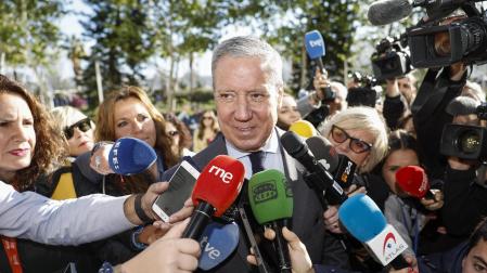 El exministro y expresident de la Generalitat Eduardo Zaplana, a su llegada a la audiencia provincial de Valencia