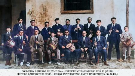 Concurso de dulzaineros de Navarra celebrado en Pamplona el 19 de abril de 1924