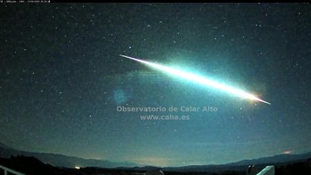 Bola de fuego en el cielo andaluz