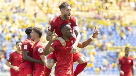 -El delantero belga del Sevilla Dodi Lukebakio celebra su gol contra la UD Las Palmas