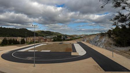 Detalle de la pista de atletismo que cobra forma en el paraje de Oncineda de Estella
