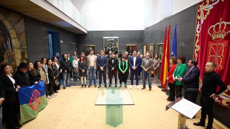 Un momento de la recepción oficial a las entidades gitanas de Navarra
