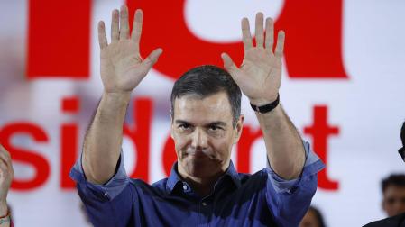 El presidente del Gobierno, Pedro Sánchez, durante un mitin del PSC, a 2 de mayo, en Sant Boi de Llobregat, Barcelona, Catalunya (España).