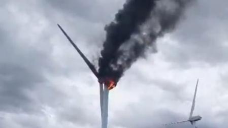 El aerogenerador, en llamas