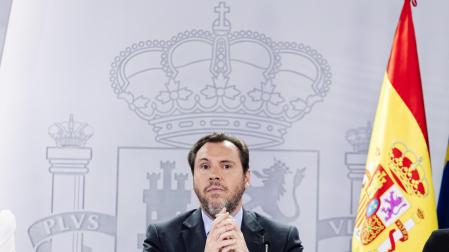 El ministro de Transportes y Movilidad Sostenible, Óscar Puente, durante una rueda de prensa posterior a la reunión del Consejo de Ministros