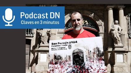 El diseñador gráfico donostiarra Ángel Blanco Egoskozabal, con el cartel ganador