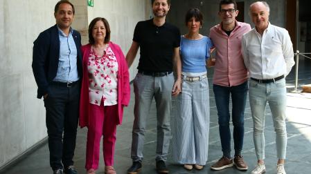 Desde la izda.: Eduardo Fonseca, Rosa Ramos , David Brugos, Itziar Irazabal, Joaquim Puntí y José Antonio Luengo