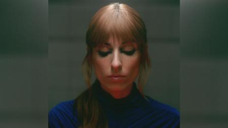 Fotografía promocional de Chica Sobresalto en la gira 'Plutón'