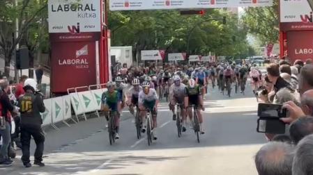 Ilia Schegolkov (Caja Rural) gana la primera etapa de la 61ª Vuelta a Navarra