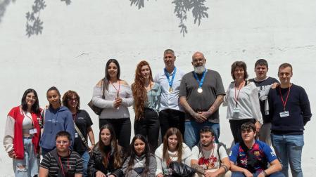 Fotos de la entrega de medallas de oro a Juan Pareja y Ramón Torres 'Ray'./