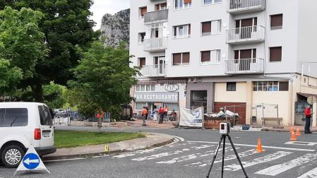 El coche se ha salido de la vía y ha atropellado a dos mujeres en una terraza de un bar