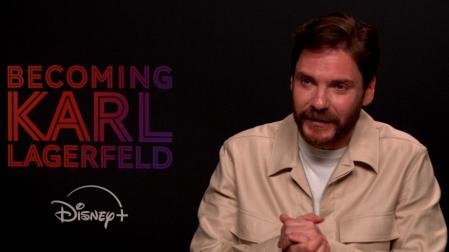 El actor Daniel Brühl se mete en la piel de Karl Lagerfeld
