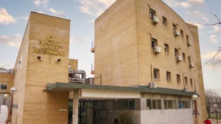 Fachada del Hospital Veterinario de la Complutense