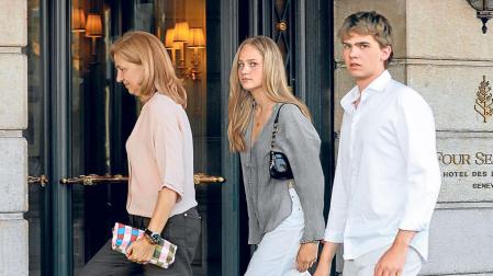 La infanta Cristina junto a Irene y Miguel Urdangarin en julio de 2023