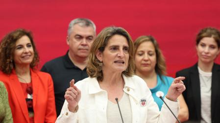La cabeza de lista del PSOE al Parlamento Europeo, Teresa Ribera, valora los resultados electorales este domingo en la sede socialista en Madrid