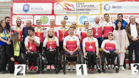 Ivan Martín, el primero por la derecha en la fila de arriba