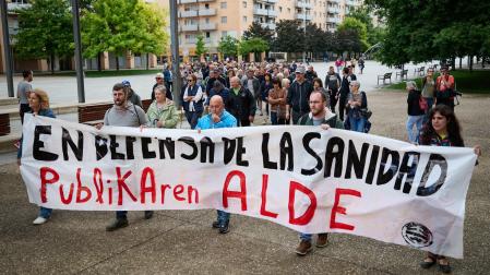 Los vecinos de la Rochapea salen a la calle por su centro de salud