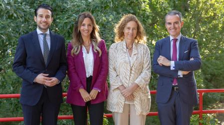 De izquierda a derecha, Antonio María Fernández, Miriam de Carlos, Mapi Ibiricu y Javier Ortega