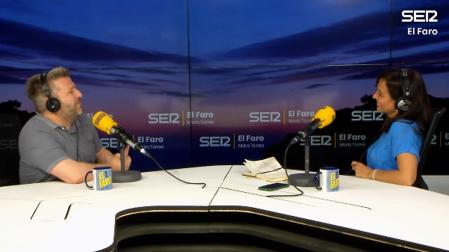 Los periodistas de la Cadena SER Aimar Bretos y Mara Torres, en un momento de la entrevista