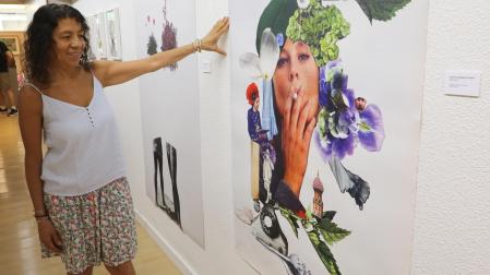 Carmen Salgado, junto a uno de los murales que expone en Ormolú