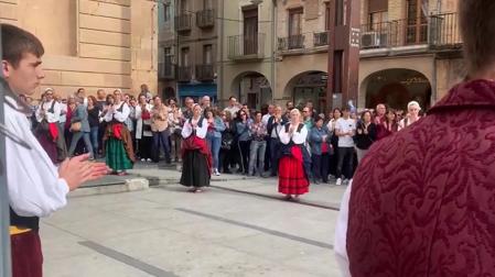 Pasillo en la plaza de los Fueros en homenaje a Salvador Martínez Gárate