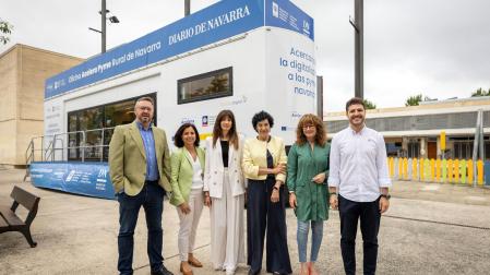 Los participantes: Javier Antúnez (Perfinasa), Teresa Beldarrain (Cafés Mocay), Paula Ayerra ( Electrolumen), Conchi Esain (Ayuntamiento) , Belén Galindo (Grupo La Información) y Gonzalo Franco (COIINA)