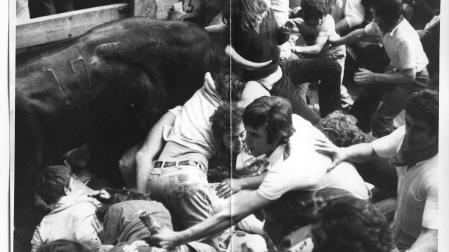 Un montón formado en uno de los encierros de 1974.