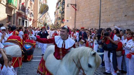 Salida de la Comparsa de Gigantes y Cabezudos este 7 de julio