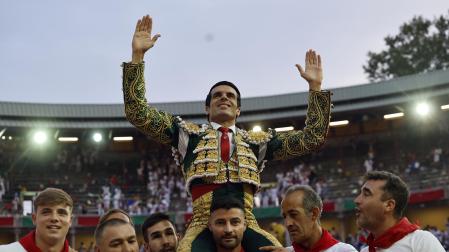 Fotos de la corrida de toros de Victoriano del Río en la Feria de San Fermín 2024.