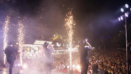 Fotos del concierto de Puro Relajo en Antoniutti en San Fermín.