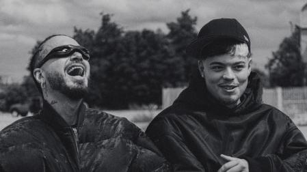 J Balvin, junto al español Saiko, durante la grabación de un vídeo
