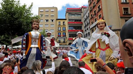 Fotos de Gigantes y Cabezudos en San Fermín 2024./