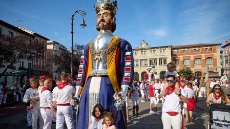 Salida de la Comparsa de Gigantes y Cabezudos este domingo 14 de julio.