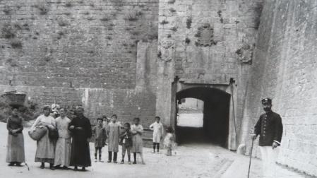 Exterior del portal en 1914