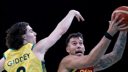 Willy Hernangómez, en una acción del partido ante Australia