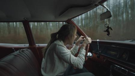 Maika Monroe, en un fotograma de la película 'Longlegs'