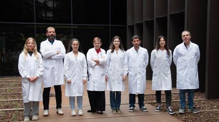 De izqda a dcha: Claudia Rodriguez Neira, Enrique Santamaría Martínez, Miriam Echaide Gorriz, Grazyna Kochan, Luisa Chocarro de Erauso, Joaquín Fernández Irigoyen, Karina Ausín Pérez, David Escors Murugarren