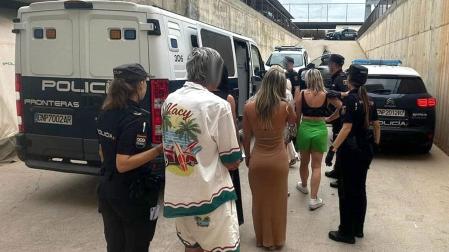 La Policía Nacional ha detenido en Ibiza seis personas que se negaron a pagar una cena de 12.300 euros