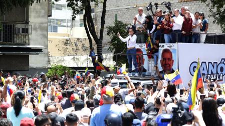 La líder opositora de Venezuela María Corina Machado habla durante una protesta en rechazo a los resultados oficiales de las elecciones presidenciales