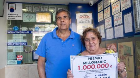 El matrimonio propietario de la administración, formado por Emilio Casado Oliver y Ana Apastegui Nadal