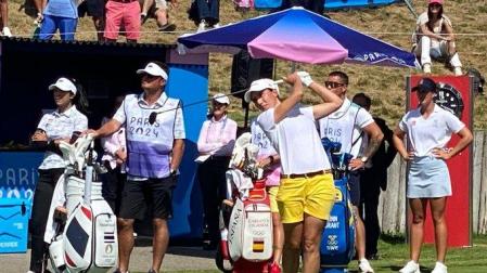 Carlota Ciganda, al inicio de su segunda jornada en París