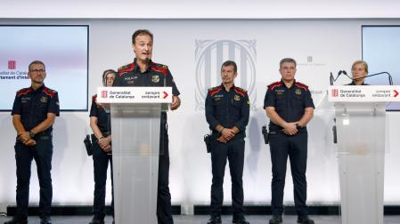 Comisario jefe de los Mossos d,Esquadra Eduard Sallent ofrece rueda de prensa