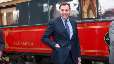 El ministro de Transporte y Movilidad, Oscar Puente durante el acto de inauguración de la temporada, a 22 de marzo de 2024
