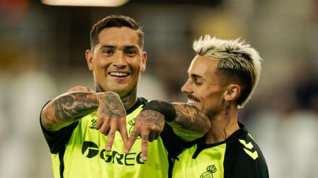 Chimy Ávila celebra su gol con el Betis en el partido de ida de la eliminatoria previa de la Liga Conferencia frente al Kryvbas ucraniano